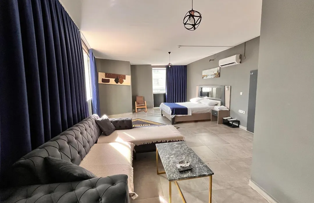 216 Hill Suites-1