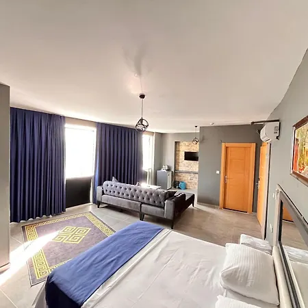 216 Hill Suites-2